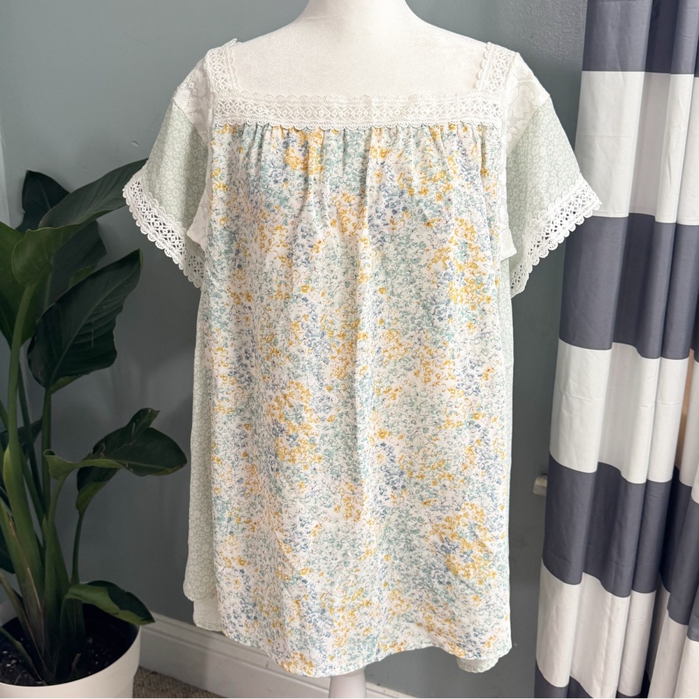 Davi & Dani Floral Boho Lace Trim Top Women’s Large Cottagecore - Picture 8 of 8